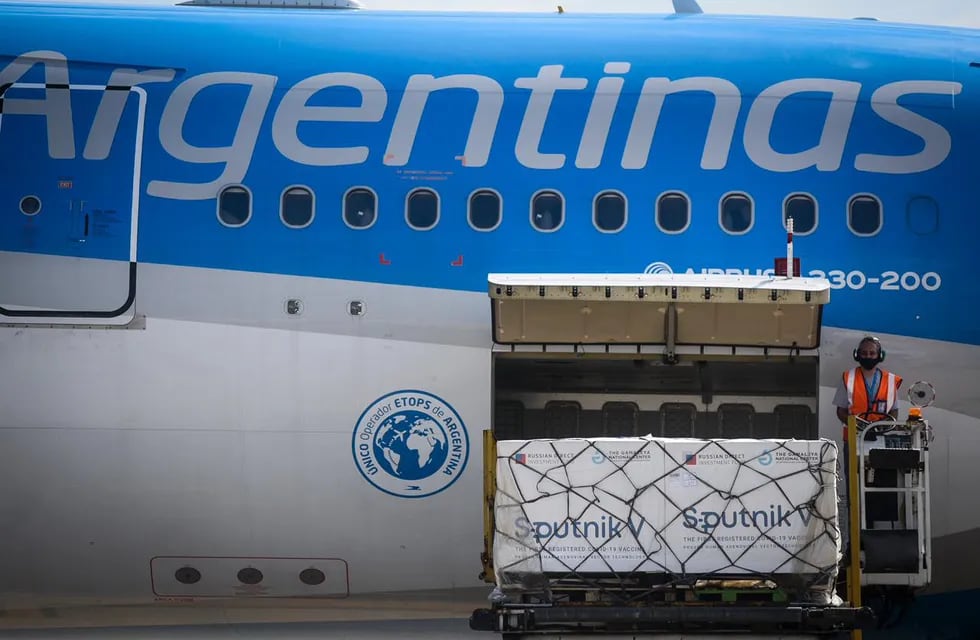Avión de Aerolíneas Argentinas con vacunas Sputnik V contra el coronavirus. (Presidencia)