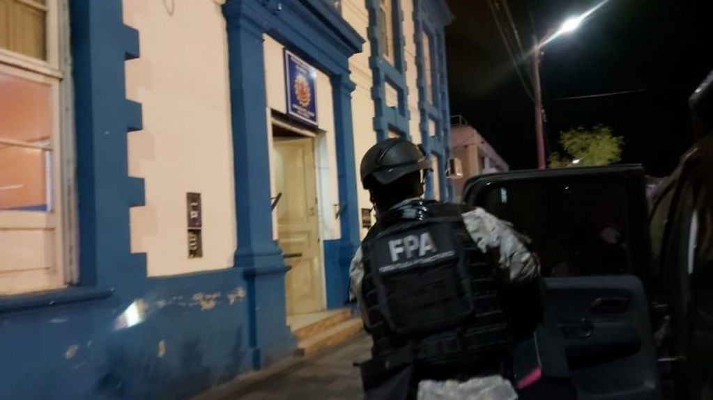 Dos detenidos por venta de drogas en barrio La Toma de Cosquín. (Foto: MPF).