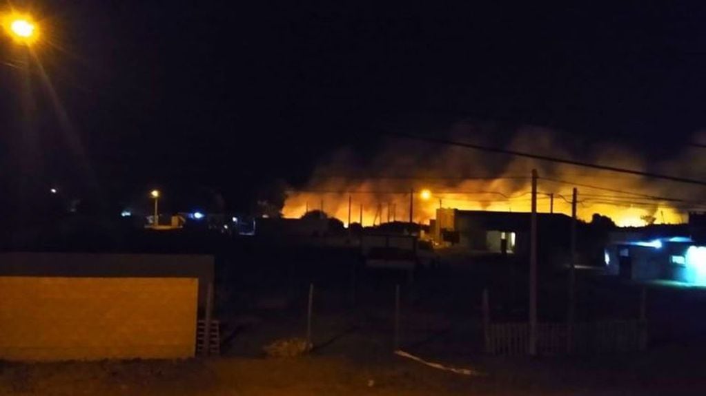 Incendio en zona sur de Arroyito