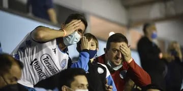 Cara de cancha en el partido entre Belgrano y  Riestra