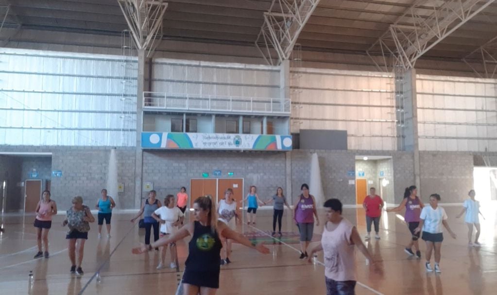 Comenzaron los talleres de verano en el Polideportivo Municipal de Tres Arroyos
