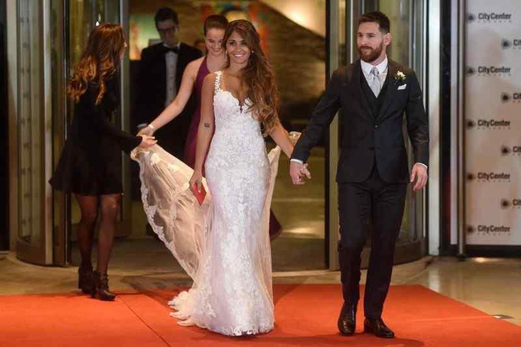 El 30 de junio del 2017, Messi y Roccuzzo concretaron su casamiento en Rosario.