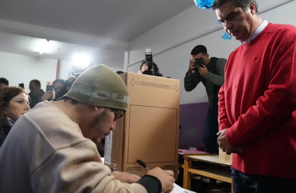 Capitanich votó en Resistencia. Foto: Clarín.