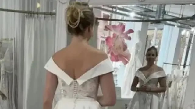 Una novia se volvió viral al mostrar fotos de un escalofriante momento que vivió durante la prueba de su vestido