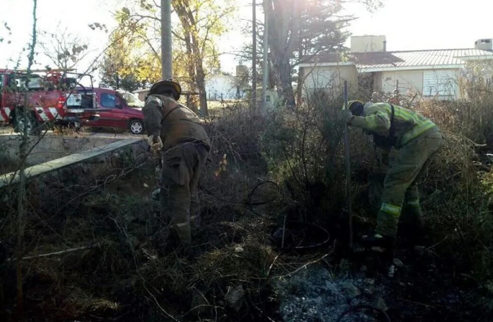 Incipiente incendio en San Antonio de Arredondo fue controlado por Bomberos de Icho Cruz. (Foto: prensa Bomberos Voluntarios Icho Cruz).