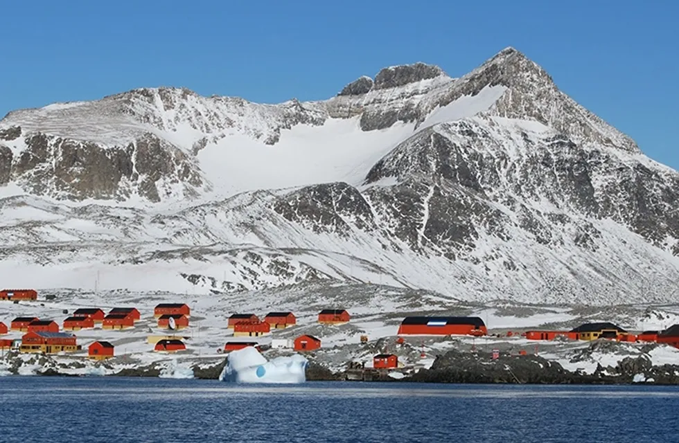 Se realizará una charla sobre cambio climático y glaciares en el marco del Mes Antártico.