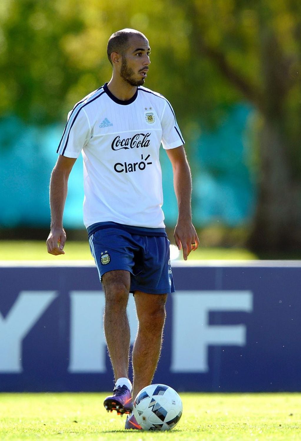 Guido Pizarro durante un entrenamiento con la Selección en 2016.