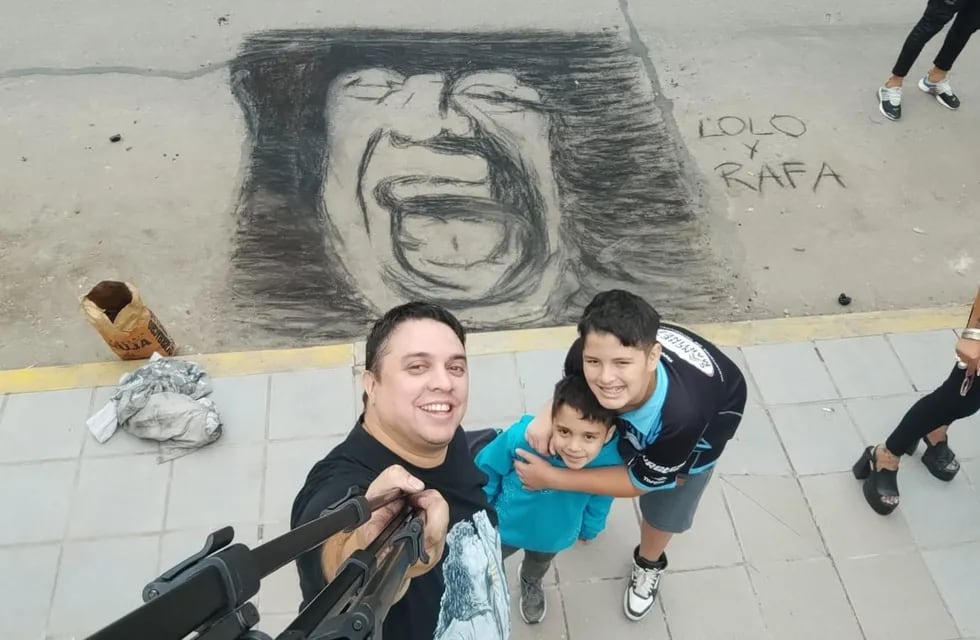 El retrato de Lolo y Rafael en calle Fernando Fader.