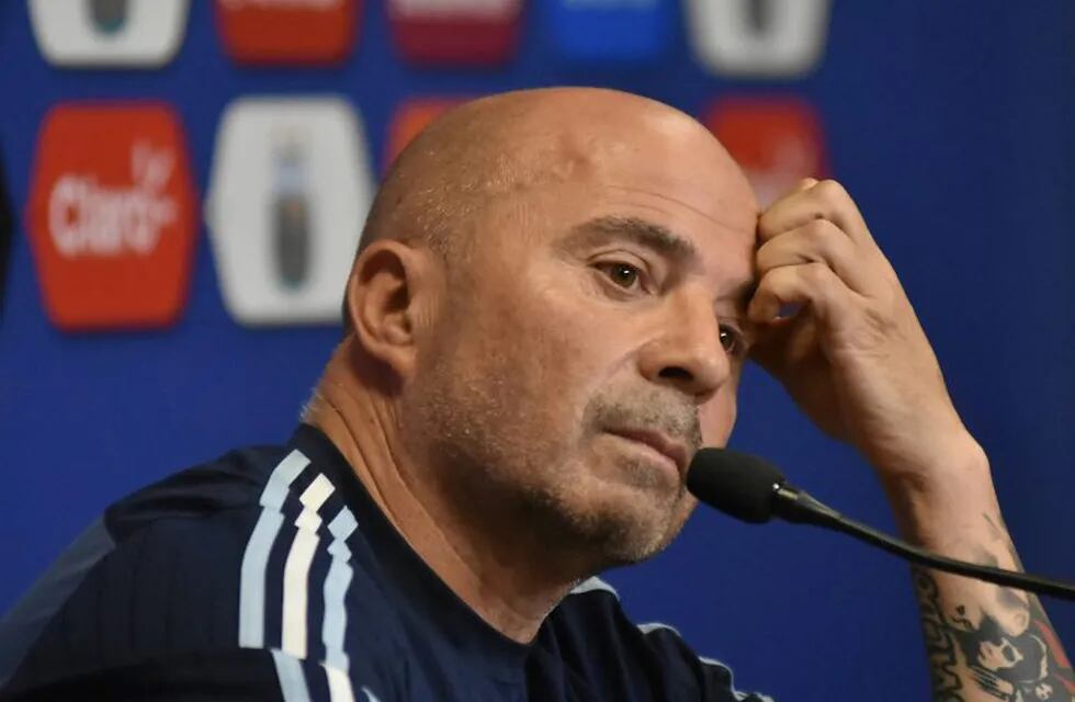 DYN90, BUENOS AIRES 04/10/2017, EL DT DE LA SELECCION ARGENTINA DE FUTBOL JORGE SAMPAOLI BRINDA CONFERENCIA DE PRENSA EN EL PREDIO DE LA AFA EN EZEIZA.FOTO:DYN/TONY GOMEZ. ezeiza jorge sampaoli conferencia de prensa del director tecnico de la seleccion nacional eliminatorias mundial 2018