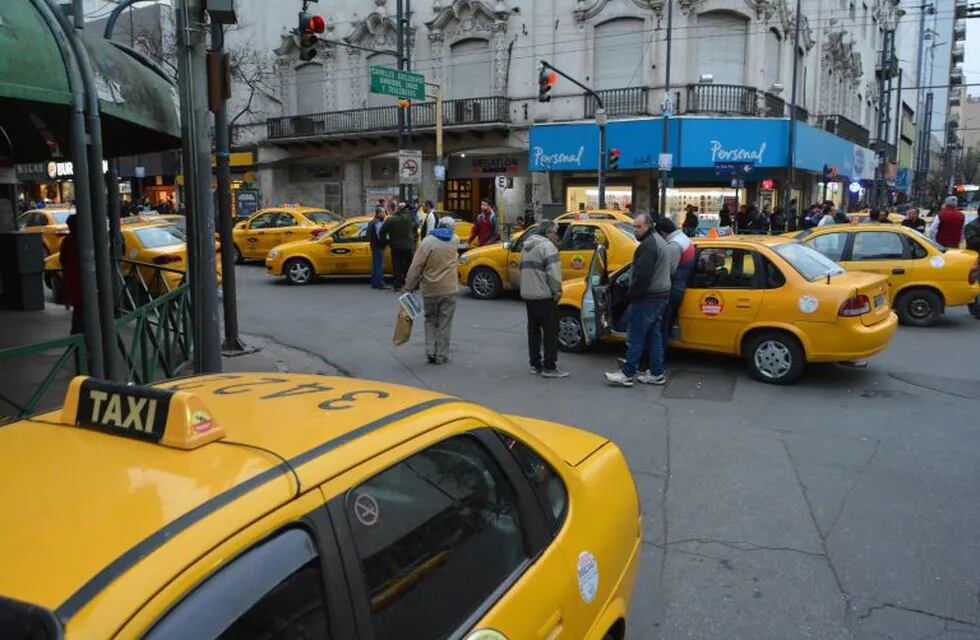 Taxistas marcharán contra Uber.