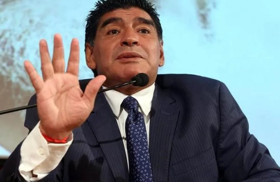A Diego Maradona le cortaron el celular por falta de pago.