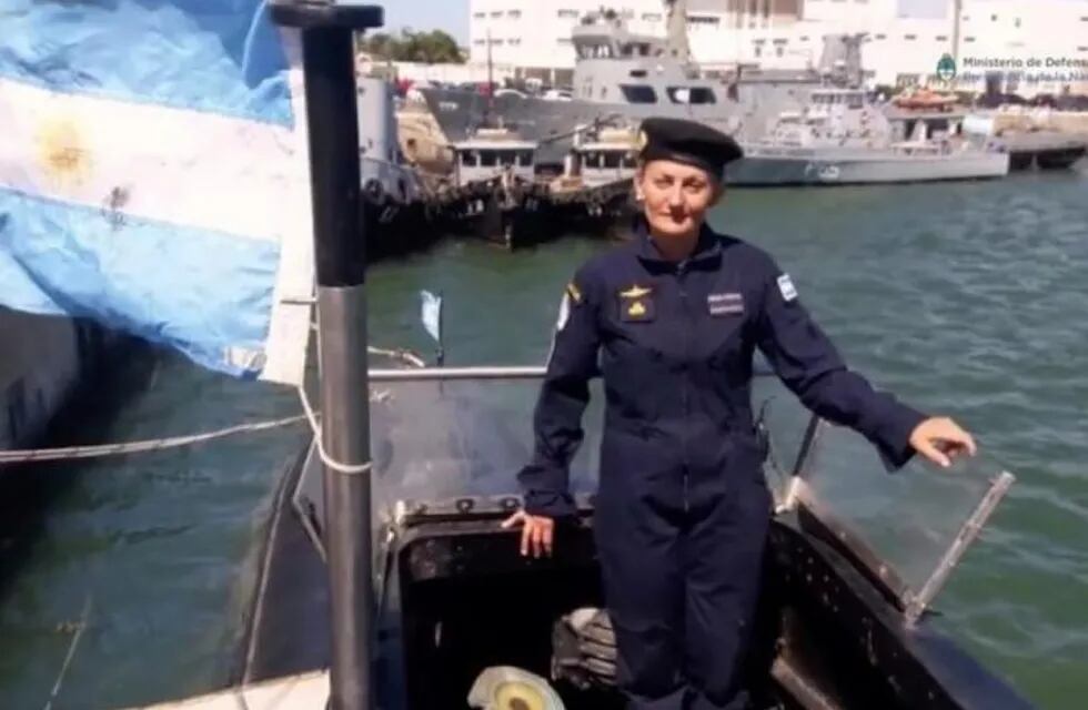 Obereña Eliana Krawczyk primera oficial submarinista de la Armada Argentina.