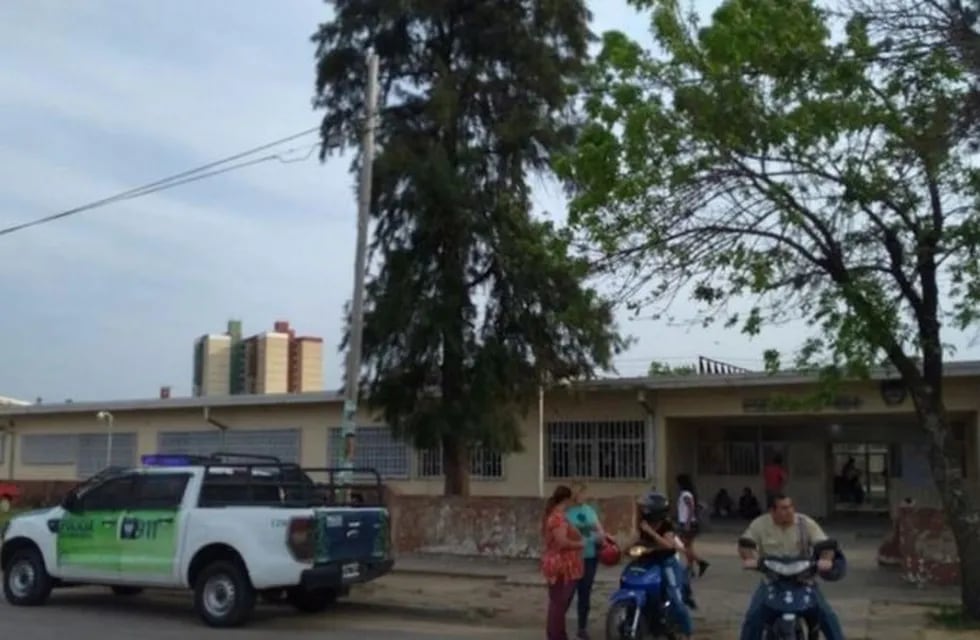Robos y destrozos en la Escuela N° 404 de Corrientes. (Foto: Época)