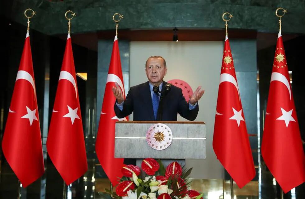 Presidente de Turquía, Recep Tayyip Erdogan participó en la 10° Conferencia de Embajadores en el complejo presidencial de Ankara. (Web)