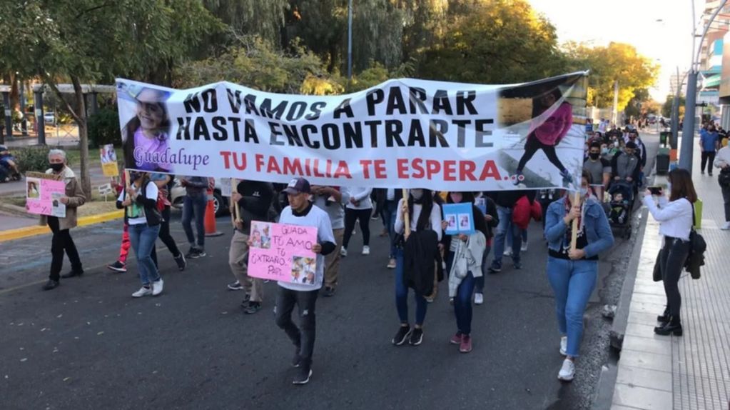 Una nueva marcha para pedir por la aparición con vida de Guadalupe Belén Lucero, la niña de 5 años desaparecida hace 51 días, recorrió las calles céntricas de San Luis.