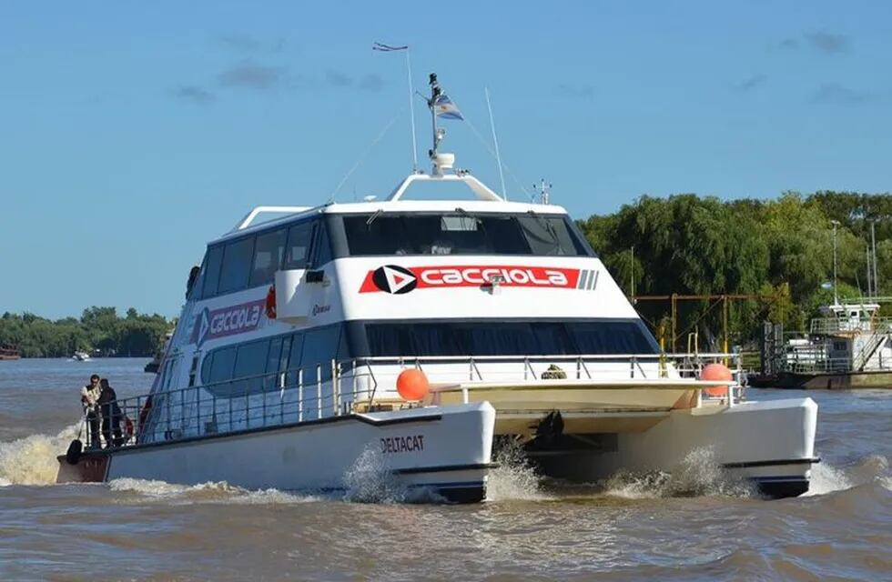 Cerró la empresa Cacciola, empresa de transporte fluvial que unía Argentina con Uruguay.