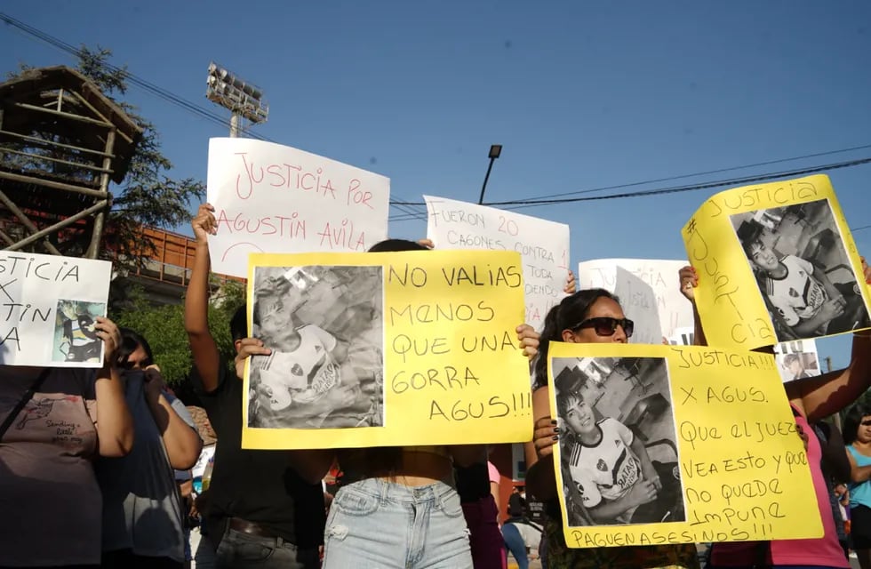 La marcha por el asesinato de Agustín Ávila en Jesús María.