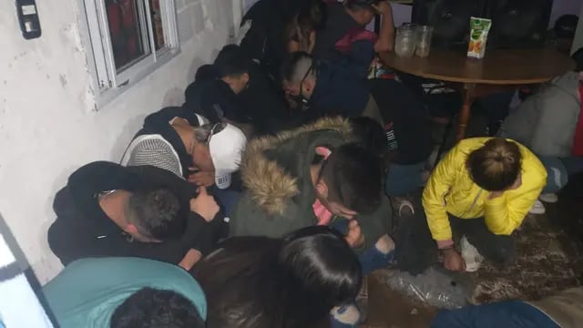 Fiesta clandestina con más de 90 jóvenes en Villa Gobernador Gálvez
