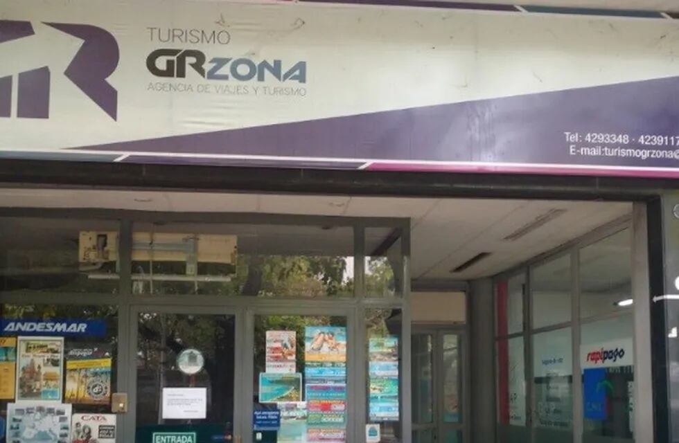 La empresa de Viajes y Turismo Grozona, se encuentra ubicada en la calle Pedro Molina de Capital.