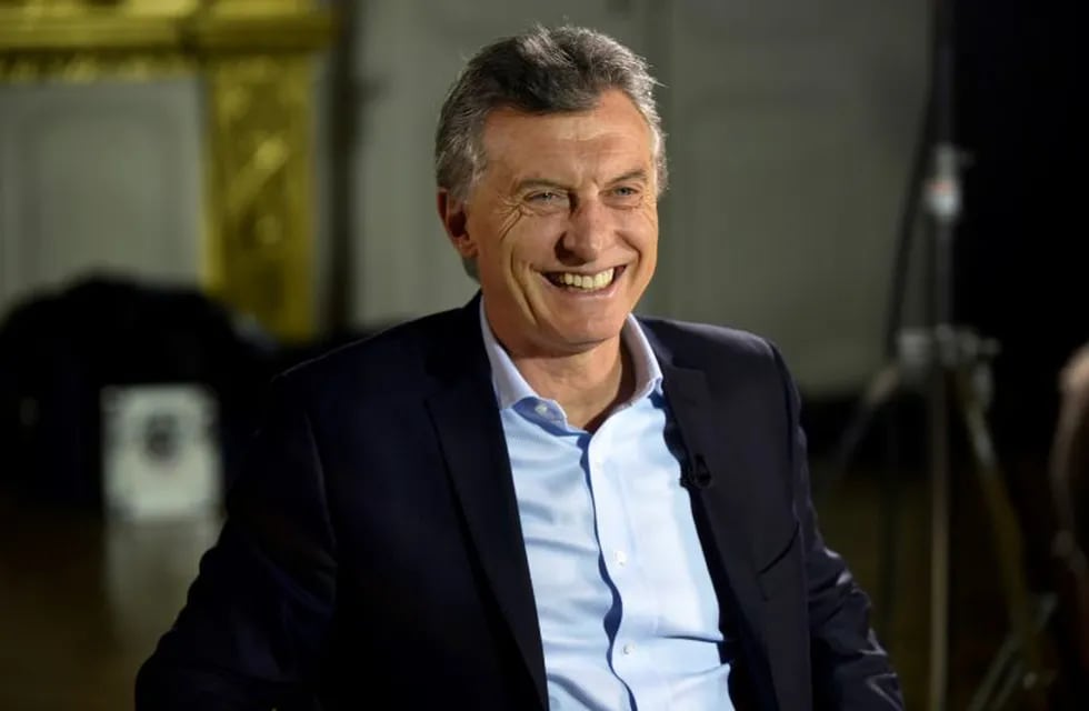 Mauricio Macri, Argentina's president, listens during an interview at the Presidential Palace (Casa Rosada) in Buenos Aires, Argentina, on Thursday, Sept. 28, 2017. After less than two years in office, Macri says Argentina's economy has turned a corner with single digit inflation now within sight for the first time in more than a decade. Photographer: Pablo E. Piovano/Bloomberg ciudad de buenos aires mauricio macri entrevista de la cadena bloomber al presidente de argentina entrevistas notas reportajes presidente de la nacion