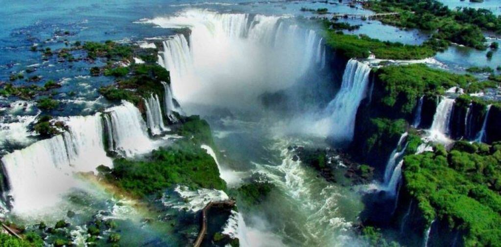 Cataratas del Iguazú. Maravilla Natural del Mundo y la Argentina.