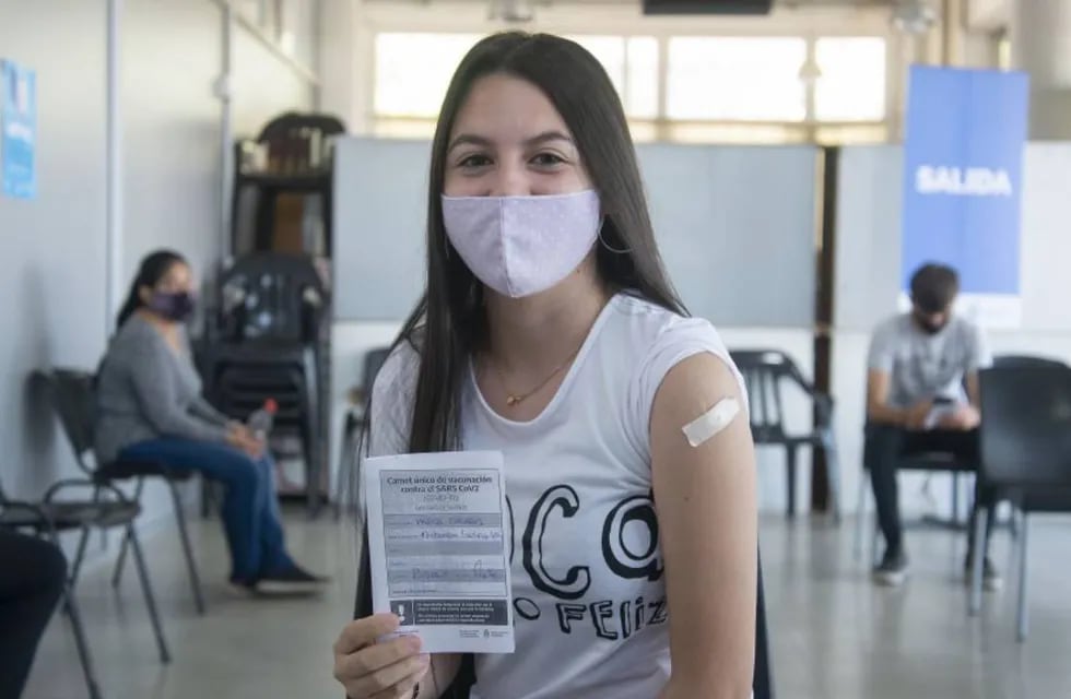 Avanza la vacunación contra el coronavirus en Rosario. (Guillermo Fernández)