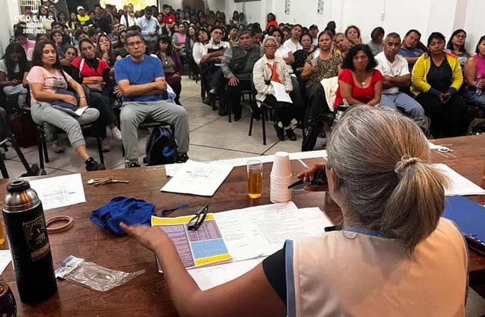 Los sindicatos que agrupan a docentes de la educación pública de Jujuy decidieron en asambleas mantener el paro sin asistencia a los lugares de trabajo.