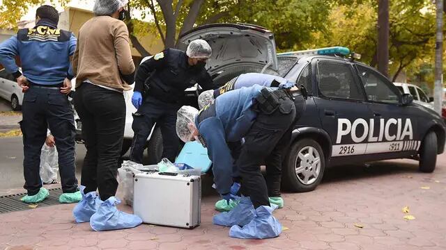 Asesinan a un hombre en el interior de su vivienda