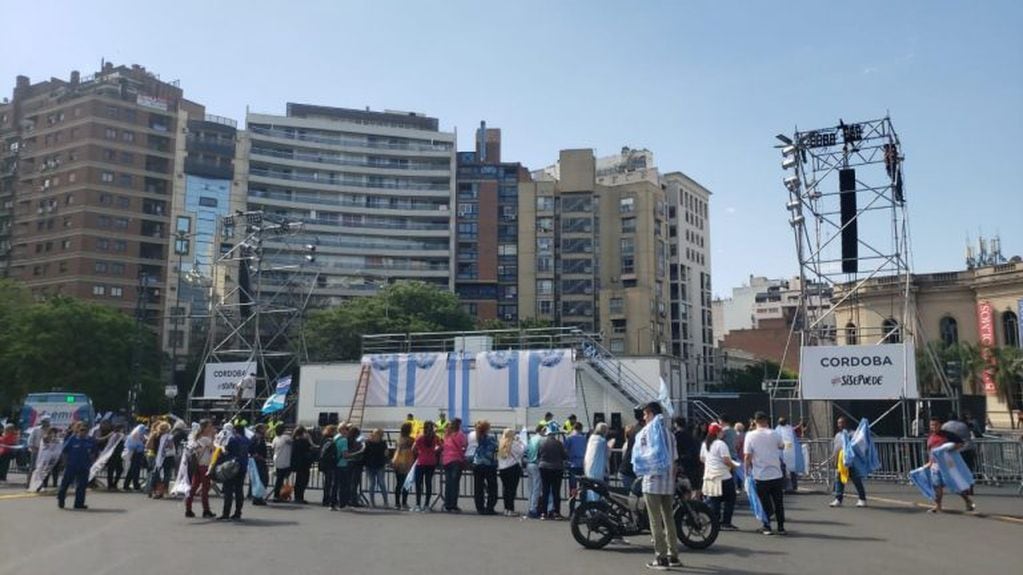 El Sí se Puede de Mauricio Macri cierra su gira antes de las elecciones en Córdoba.