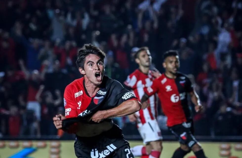 Braian Galván marcó el gol de la victoria en el Brigadier López. (@colonoficial)