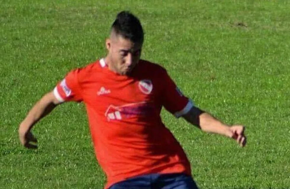 Luis Tourn había jugado en 2017 en la Liga Casildense de Fútbol para el equipo del club Unidos de Zavalla. (Facebook)