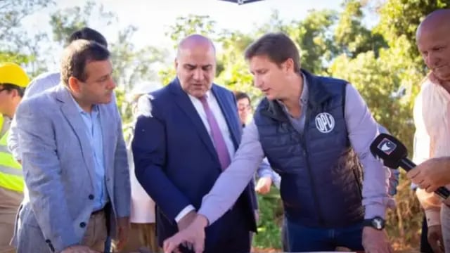 El gobernador Ahuad recorrió junto a Manzur obras en Puerto Iguazú