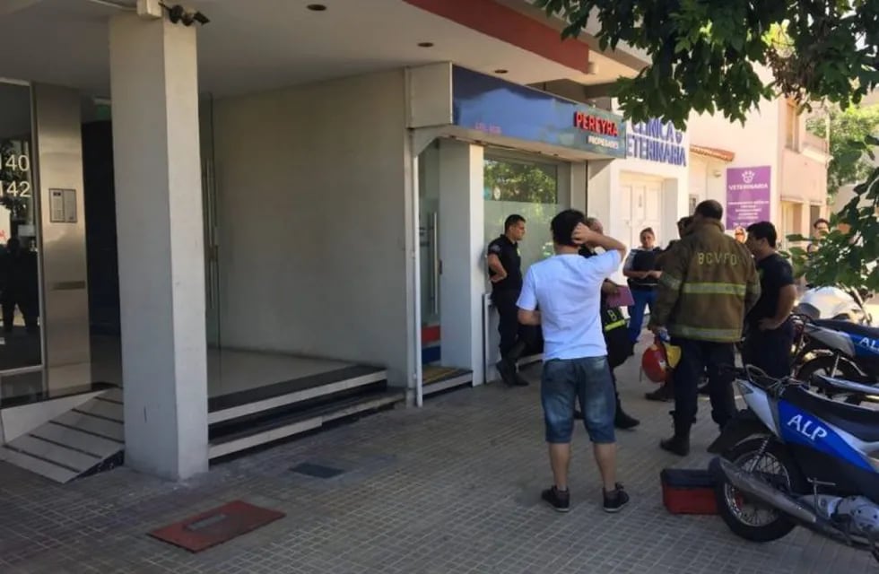 Un operario murió al caer al hueco de un ascensor en un edificio de La Plata. Foto: Twitter.