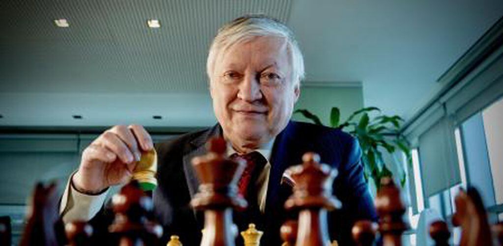 Anatoli Kárpov, excampeón mundial de ajedrez.