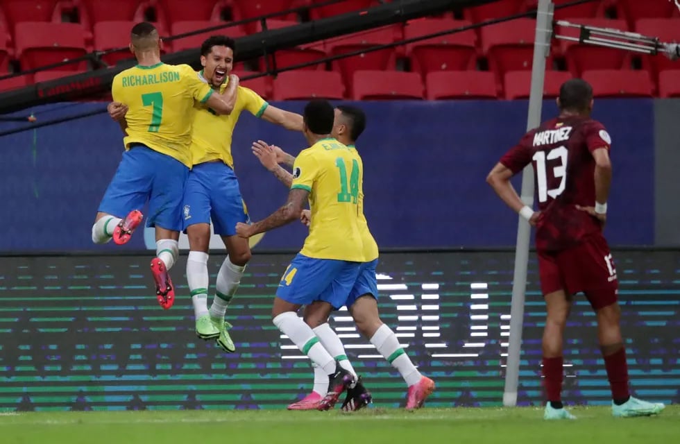 Marquinhos anotó el 1-0 para Brasil frente a Venezuela en la Copa América.