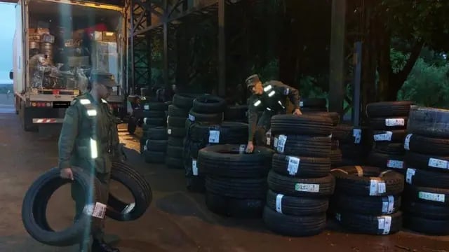 Desarticulan contrabando de neumáticos en Puerto Iguazú