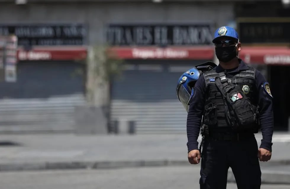 Policía custodia en México (Foto: EFE)