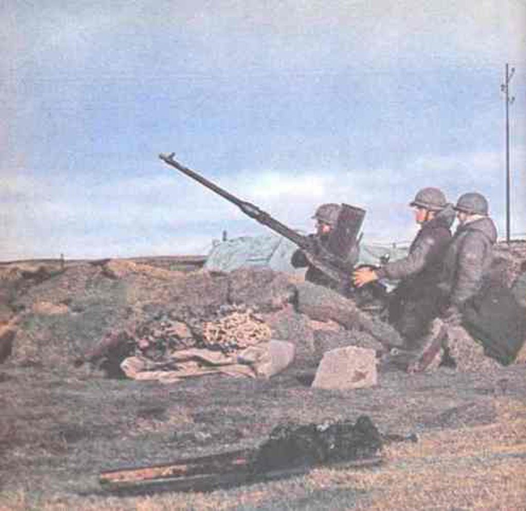 Ojeda estuvo a cargo de un cañón Oerlikon 20 mm. Con su grupo solo tuvieron tres días para aprender a usarlo.