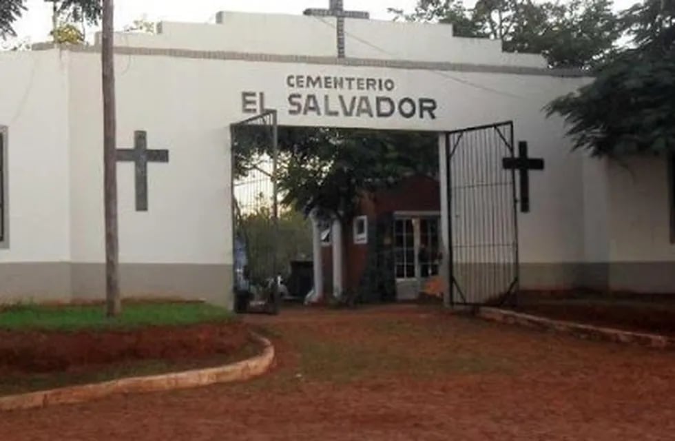 Ingreso Cementerio de Iguazú