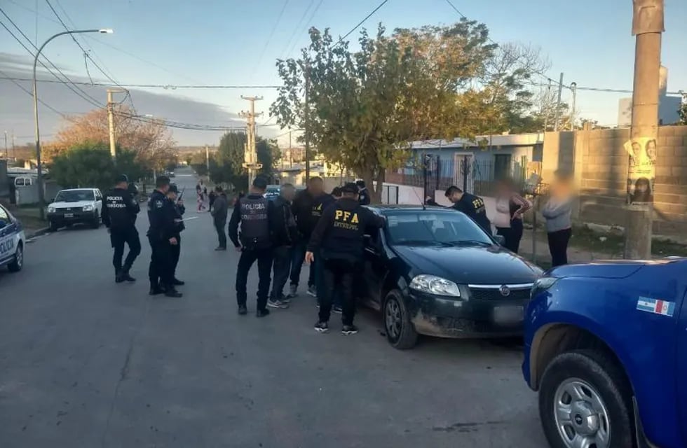 El sujeto detenido en barrio Renacimiento era buscado por la Justicia de Chile por el asesinato de un guardia de seguridad. (Policía Federal Argentina)