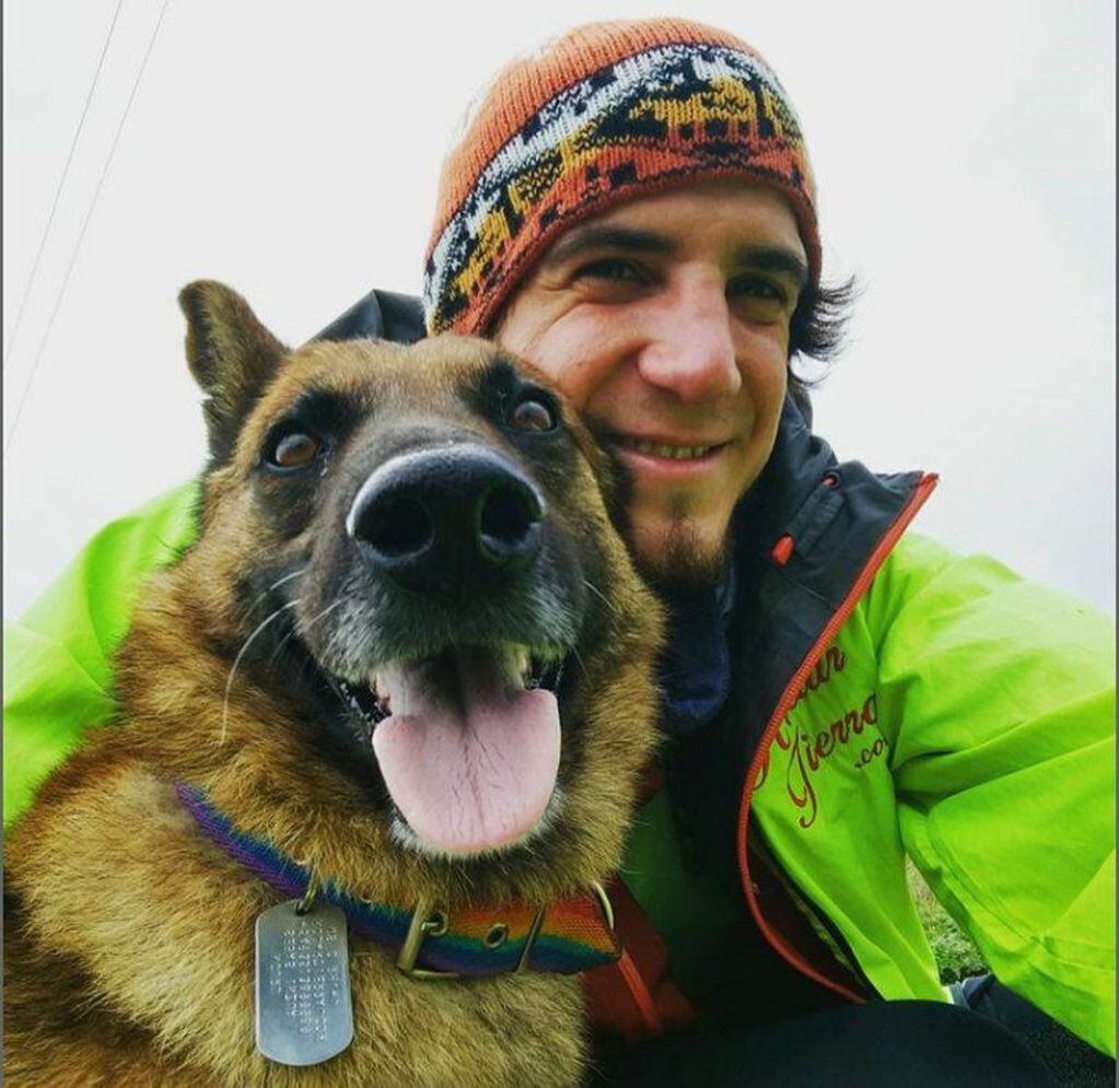 Sebastián y su perro NGurú unieron La Quiaca con Ushuaia. (Facebook Rodar Tierra)