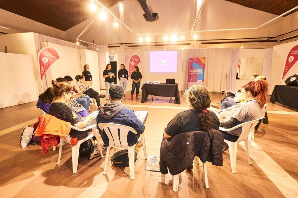 Comenzó en Ushuaia el 5º Encuentro Internacional de Muralistas