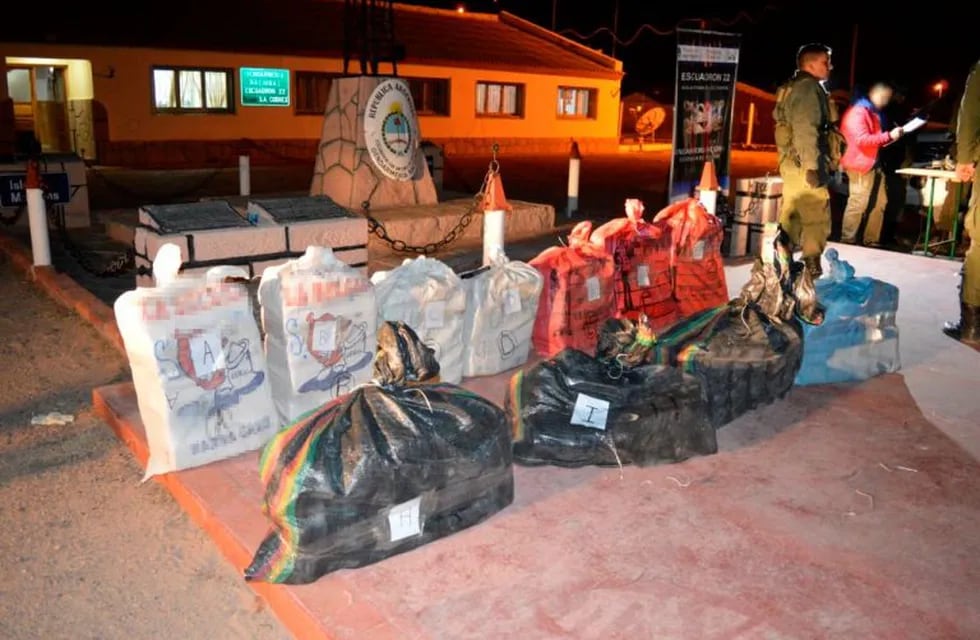 Detuvieron a un conductor con 380 kilos de cocaína en Salta. (Gendarmería Nacional)