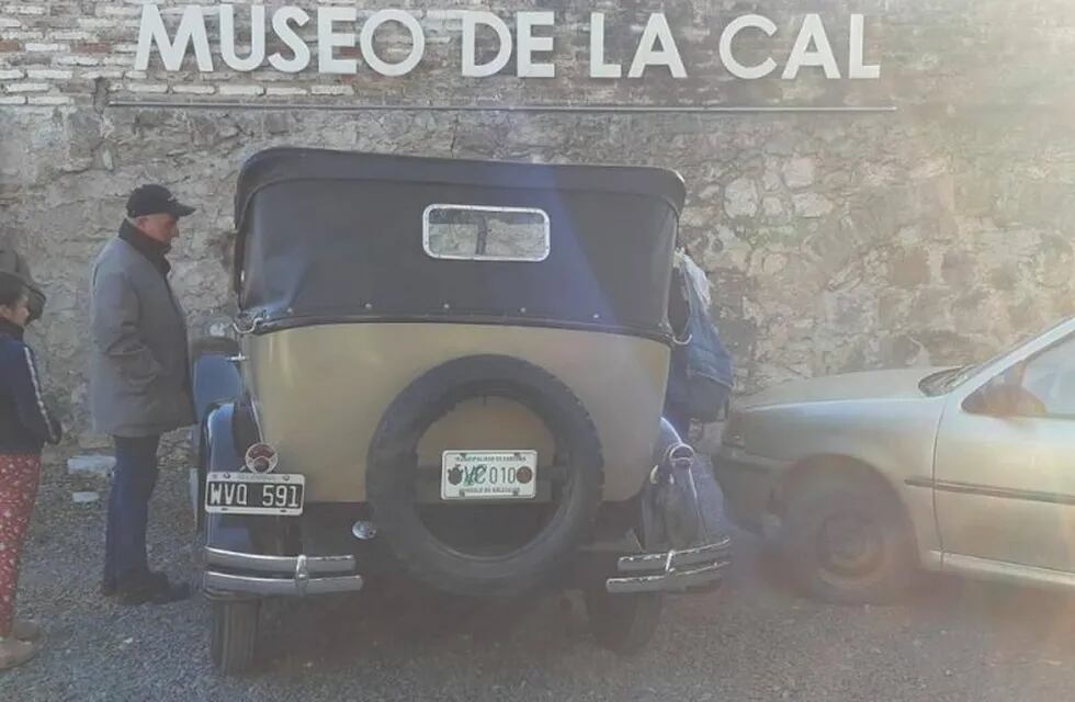 Los autos antiguos en el Museo de La Cal