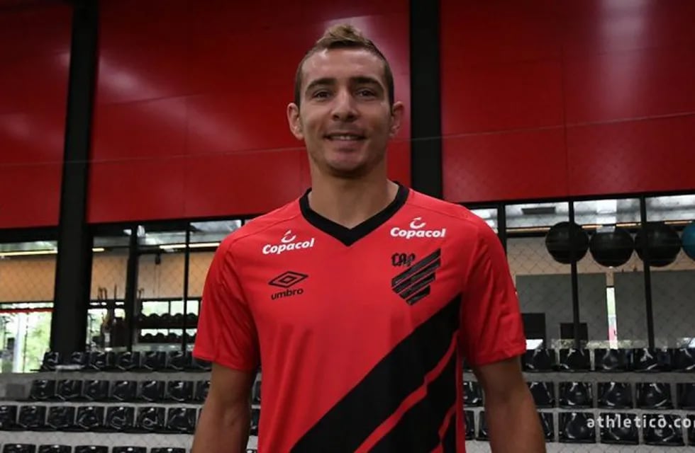 Marco Ruben fue presentado en Atlético Paranaense