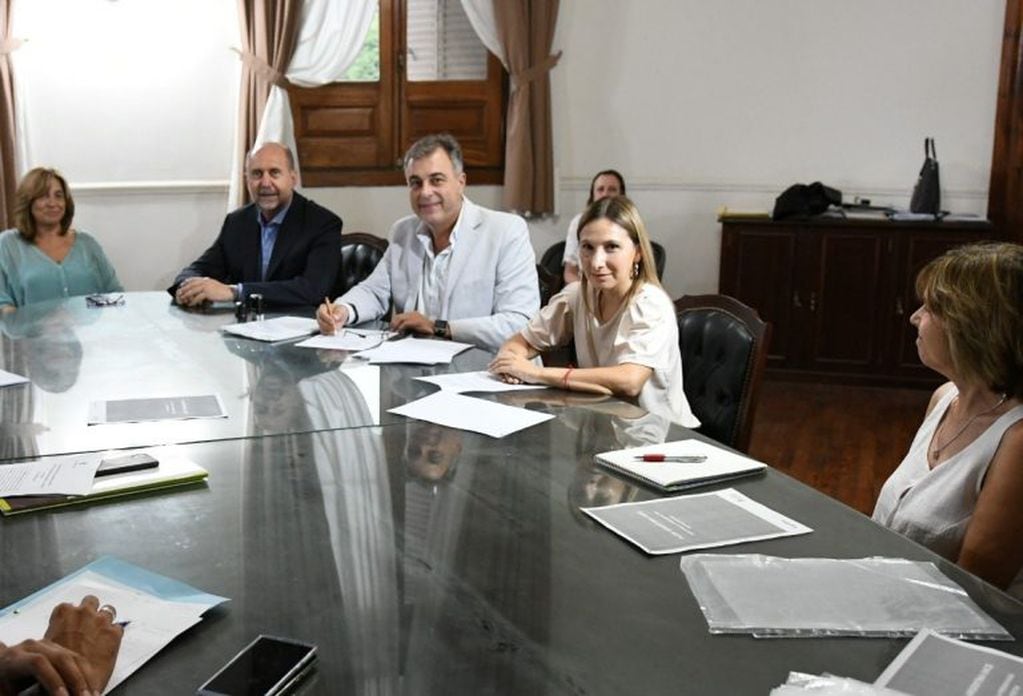 Rafaela firmó el convenio para el plan Argentina Hace