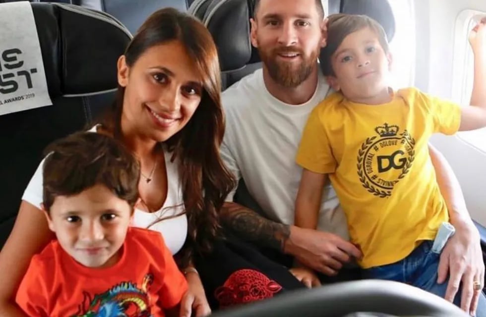 Anto Rocuzzo y Lio Messi con la familia (Instagram: @antonelaroccuzzo)