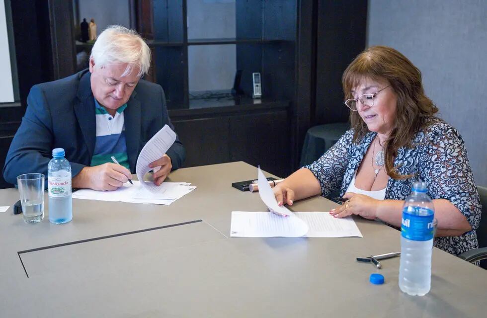 Tierra del Fuego: firman un contrato para el abastecimiento eléctrico de Las Cotorras