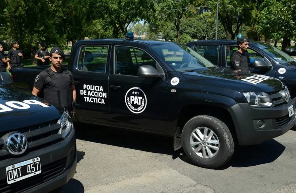 La Policía de Acción Táctica patrulla la ciudad de Rafaela.