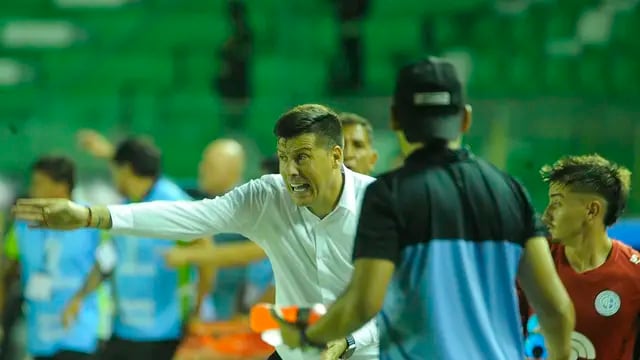 Juan Cruz Real y el fuerte dato en Belgrano que lo avala desde que asumió como entrenador.